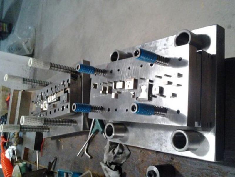 孝昌模具制造-12