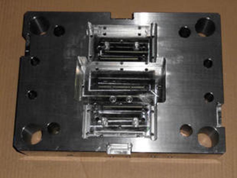 孝昌精密塑料模-06
